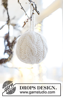 Let it Snow / DROPS Extra 0-1008 - DROPS Weihnachten: Gestrickte DROPS Christbaumkugeln in „Lima“ und „Kid-Silk“ mit Zöpfen oder Krausrippen.