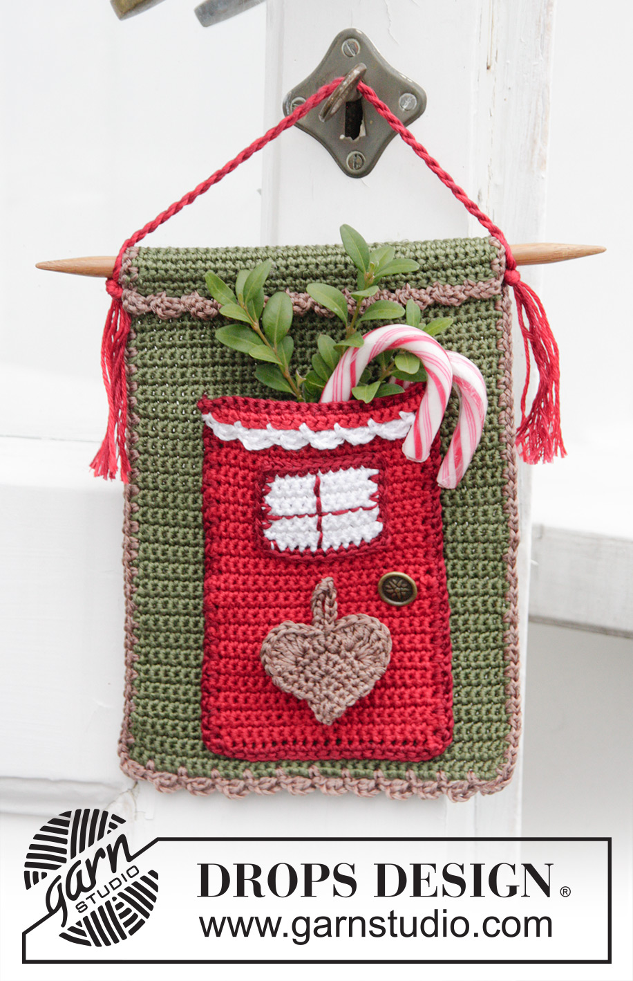 Christmas Treat / DROPS Extra 0-1070 - DROPS Cotton Viscose lõngast heegeldatud kalender / tasku jõuludeks