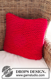 Christmas Comfort / DROPS Extra 0-1184 - Noël DROPS : coussin DROPS au point mousse et coussin avec torsade et point mousse point fantaisie, tricotés avec 2 fils ”Snow”