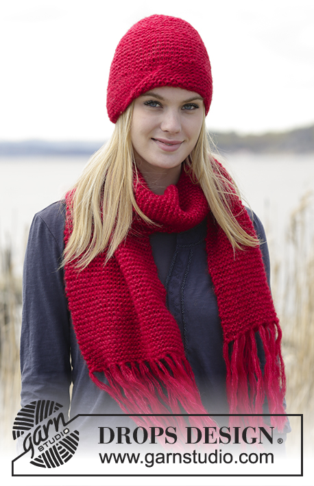 Merry and Bright Set / DROPS Extra 0-1190 - Veste DROPS au point mousse et jersey, tricotée avec 2 fils ”Brushed Alpaca Silk”, bonnet et écharpe au point mousse tricotés avec 1 fil ”Brushed Alpaca Silk”. Du S au XXXL