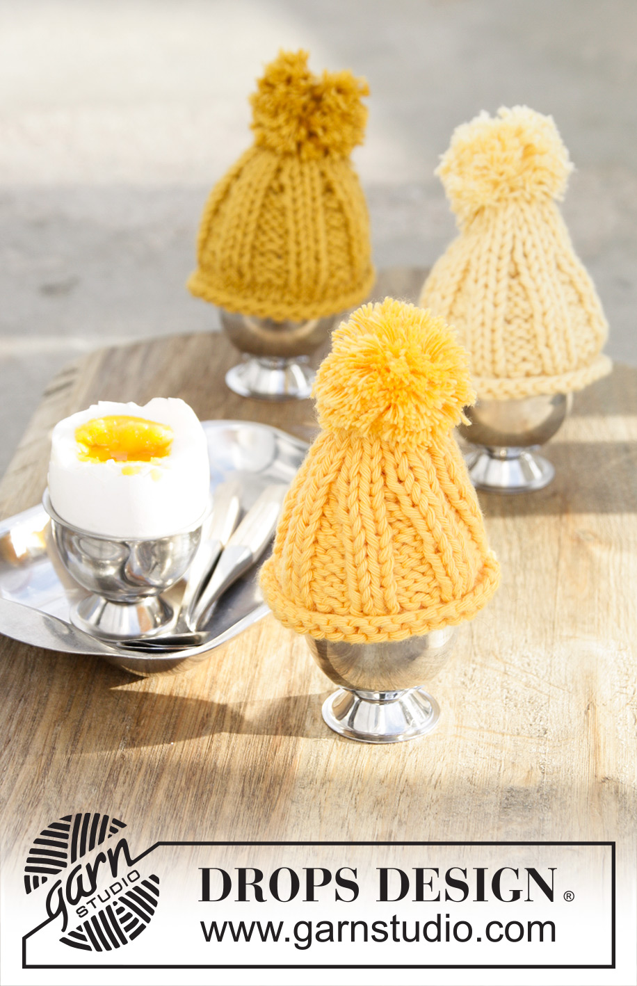 Chilled Eggs / DROPS Extra 0-1377 - DROPS Lihavõtted: DROPS Paris lõngast soonikkoes kootud munasoojendaja müts