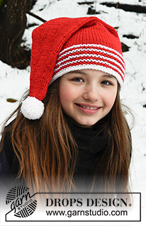 Sweet Carolers / DROPS Extra 0-1395 - Gorro de punto para niños en DROPS Nepal. La pieza está tejida como gorro de Santa con orilla de franjas. Tallas 3 – 12 años. Tema: Navidad.