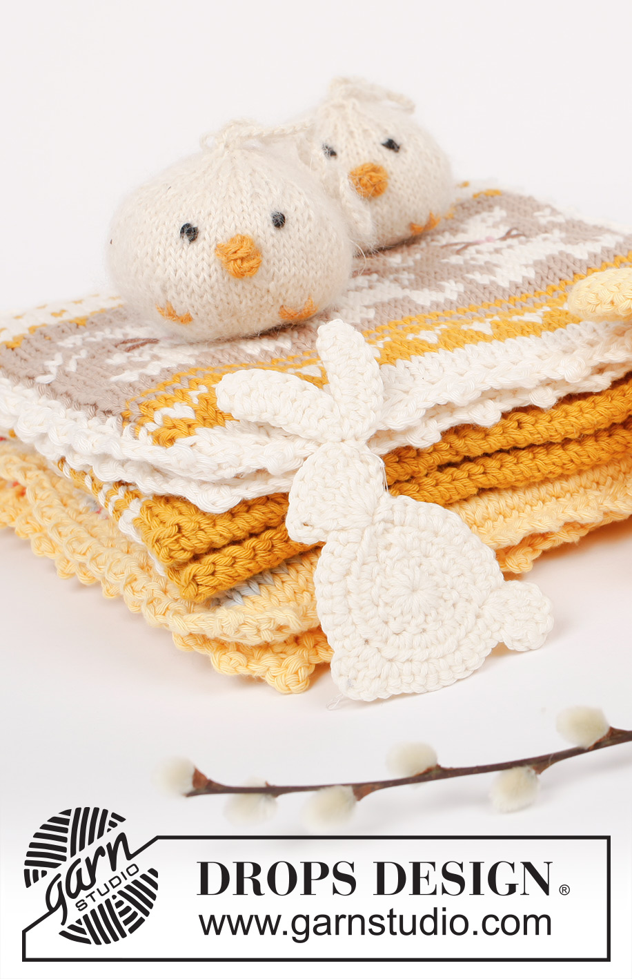 Hoppity Hop / DROPS Extra 0-1453 - Crocheted Easter Bunny in DROPS Merino Extra Fine. 
Theme: Easter.