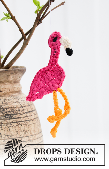 Dancing Flamingos / DROPS Extra 0-1454 - Virkad Flamingo i DROPS Paris. Tema: Påsk.