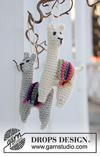 Festive Alpacas / DROPS Extra 0-1465 - DROPS Lima lõngast heegeldatud kaunistus / kuusehe Laama jõuludeks