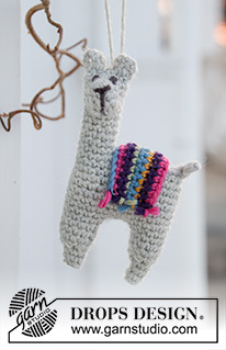 Festive Alpacas / DROPS Extra 0-1465 - DROPS Lima lõngast heegeldatud kaunistus / kuusehe Laama jõuludeks