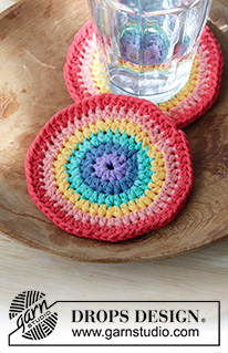 Rainbow Coaster / DROPS Extra 0-1486 - Crochet rainbow coaster in DROPS Paris.