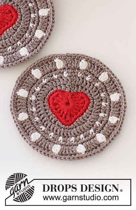 Free knitting and crochet patterns / DROPS Extra 0-1555
