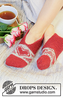 Heart Slippers / DROPS Extra 0-1568 - Kapcie na drutach, z sercami, z włóczki DROPS Nepal. Przerabiane od palców. Od 35 do 42. Temat: Walentynki.