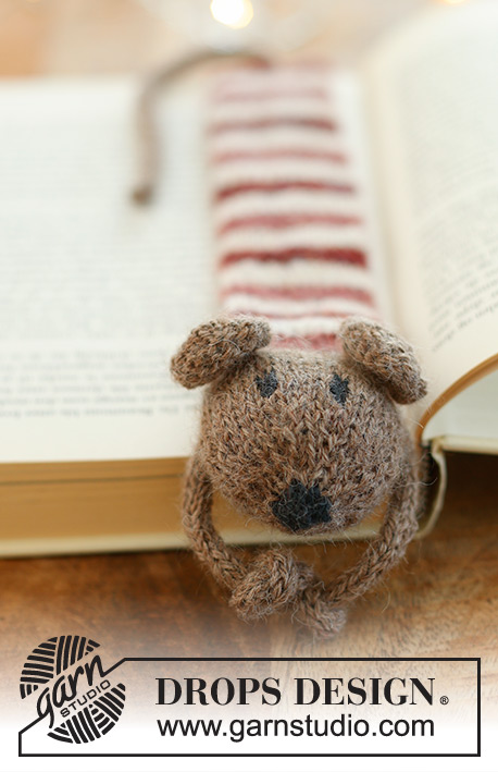Library Mouse / DROPS Extra 0-1576 - Gebreide muis boekenlegger, met strepen in DROPS Alpaca. Thema: Kerst.