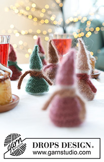 Breakfast Elves / DROPS Extra 0-1579 - Knitted elves in 2 strands DROPS Kid-Silk. The piece is worked bottom up, with hat and scarf. Theme: Christmas.