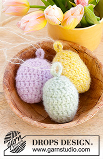 Easter Eggs / DROPS Extra 0-1596 - Velikonoční vajíčko háčkované v kruhových řadách zdola nahoru z příze DROPS Air. Motiv: Velikonoce.