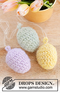 Easter Eggs / DROPS Extra 0-1596 - Velikonoční vajíčko háčkované v kruhových řadách zdola nahoru z příze DROPS Air. Motiv: Velikonoce.
