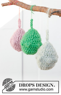 Easter Eggs / DROPS Extra 0-1597 - Crocheted Easter eggs in DROPS Air. Piece is worked in the round top down with bobbles. Theme: Easter.