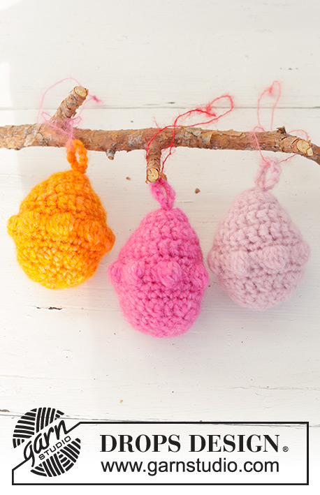 Easter Eggs / DROPS Extra 0-1597 - Crocheted Easter eggs in DROPS Air. Piece is worked in the round top down with bobbles. Theme: Easter.