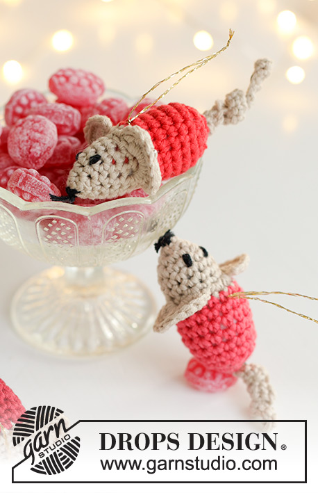 Mistletoe Mice / DROPS Extra 0-1604 - Crocheted mouse/Christmas decoration in DROPS Safran. The piece is worked in the round, from nose to tail. Theme: Christmas.