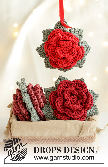 Flower Favors / DROPS Extra 0-1606 - Crocheted decorative flower in DROPS Muskat. Theme: Christmas.