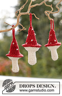 Lucky Mushrooms / DROPS Extra 0-1610 - Crocheted Christmas mushroom in DROPS Muskat. Theme: Christmas.