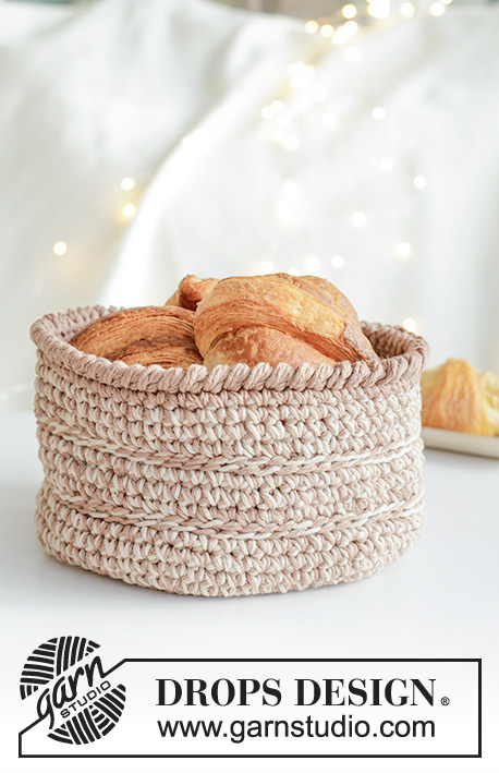 Morning Memories Basket / DROPS Extra 0-1617 - Heklet kurv i 2 tråder DROPS Paris. Tema: Jul.