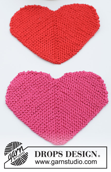 Heart Coasters / DROPS Extra 0-1622 - Prjónuð glasamotta / hjarta úr DROPS Cotton Light. Stykkið er prjónað fram og til baka eins og dominoferningur með hálfum hringjum í 2 hliðum. Þema. Valentínusardagur.