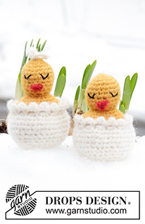 Happy Easter Hatch / DROPS Extra 0-1623 - Velikonoční vajíčko s kuřátkem háčkované z příze DROPS Air. Motiv: Velikonoce.