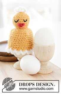 Happy Easter Hatch / DROPS Extra 0-1624 - Porta-uovo con pulcino in DROPS Air. Tema: Pasqua.