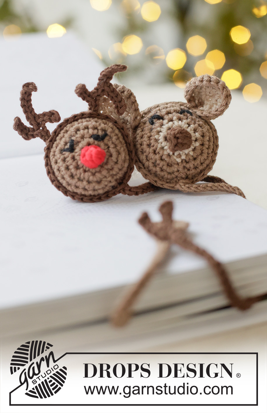 Forest Friends Bookmark / DROPS Extra 0-1626 - Marque-pages crochetés en DROPS Safran. Se crochète en rond à partir du centre pour former un renne et un ours. Thème: Noël.