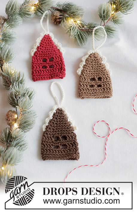Gingerbread Lane / DROPS Extra 0-1664 - Crocheted gingerbread house / Christmas decoration in DROPS Safran. Piece is worked bottom up. Theme: Christmas.