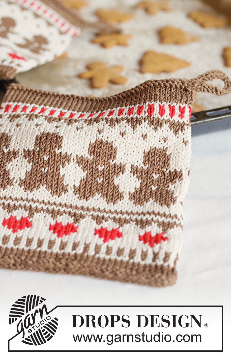 Gingerbread Love Potholders / DROPS Extra 0-1665 - Presine lavorate ai ferri con motivo nordico, biscotti pan di zenzero e cuori in DROPS Muskat. Tema: Natale.