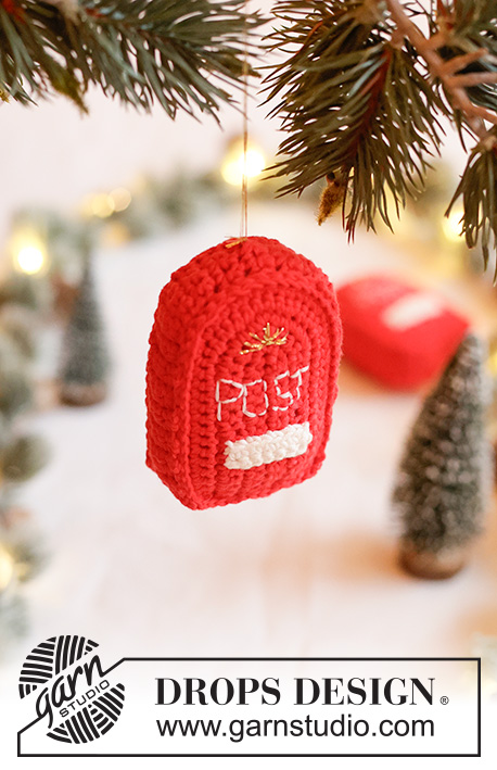 Santa's Mailbox / DROPS Extra 0-1667 - Crocheted postbox/Christmas decoration in DROPS Safran and DROPS Glitter. Theme: Christmas.
