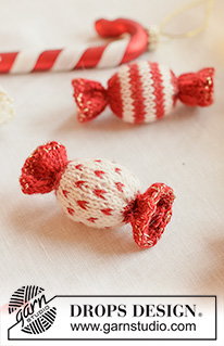 Holiday Confection / DROPS Extra 0-1669 - Stickade karameller / godis / julpynt i DROPS Flora och DROPS Glitter. Arbetet stickas från sida till sida i slätstickning med ränder och nordiskt mönster. Tema: Jul.