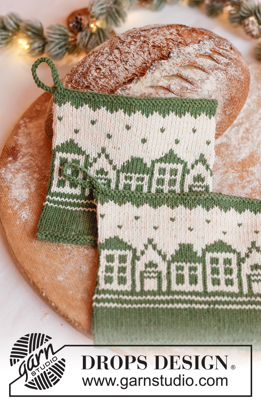 Frosty Town Potholders / DROPS Extra 0-1672 - Knitted pot-holder with Nordic pattern and houses in DROPS Cotton Light. Theme: Christmas.