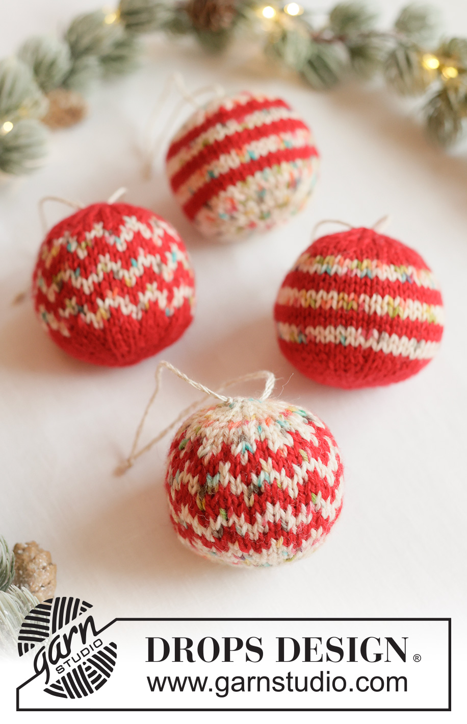 Holiday Sprinkles / DROPS Extra 0-1676 - Knitted Christmas baubles in DROPS Fiesta. The piece is worked in the round, bottom up, with Nordic pattern. Theme: Christmas.