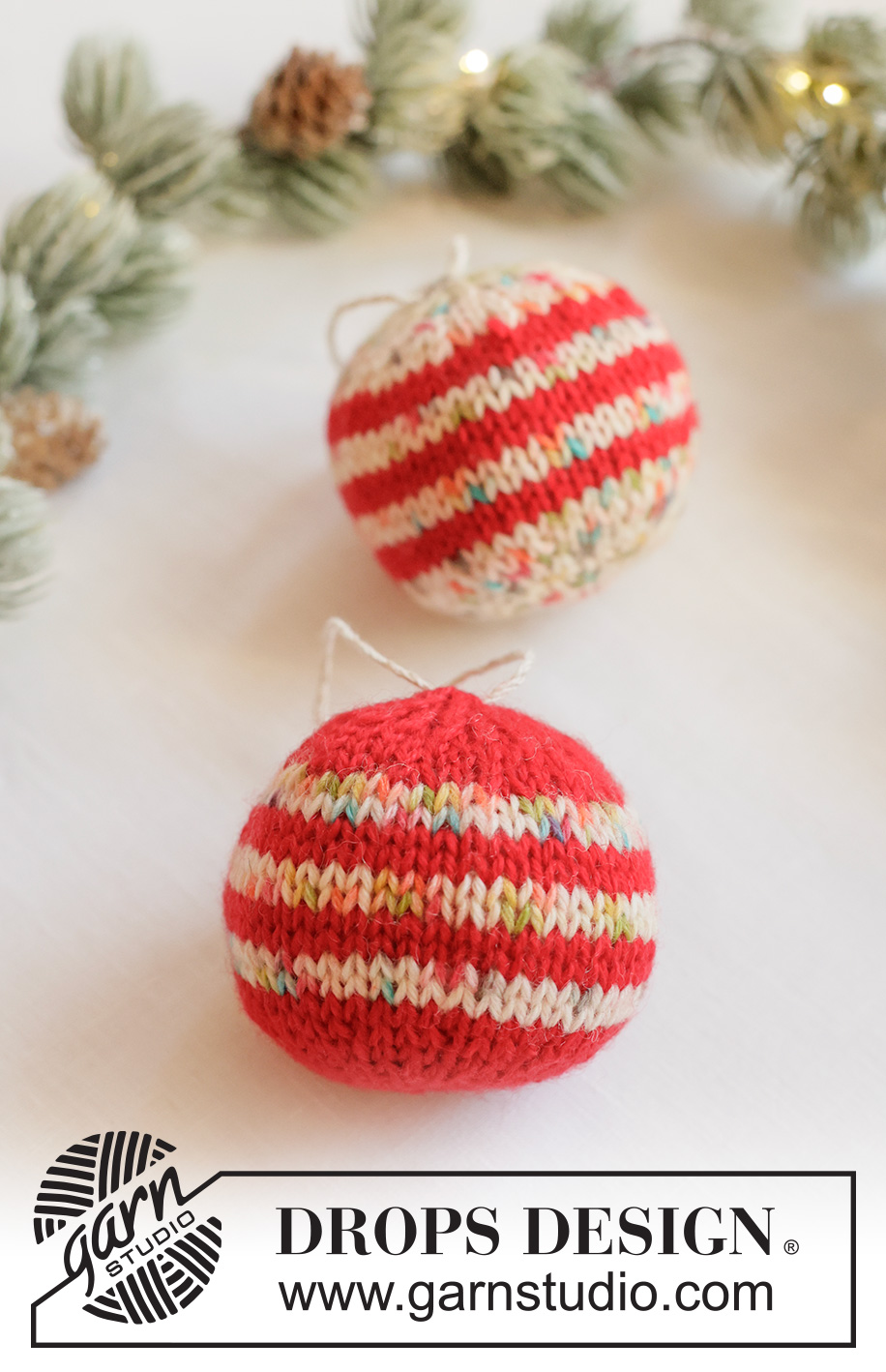 Holiday Sprinkles / DROPS Extra 0-1676 - Knitted Christmas baubles in DROPS Fiesta. The piece is worked in the round, bottom up, with Nordic pattern. Theme: Christmas.