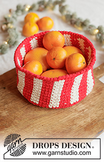 Holiday Stripes Baskets / DROPS Extra 0-1680 - Horgolt mintás / csíkos kosarak, 2 szál DROPS Paris fonalból. Téma: Karácsony