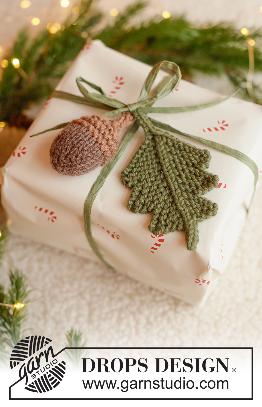 Winter Woodland / DROPS Extra 0-1681 - DROPS Daisy lõngast kootud jõulukaunistus lehega tammetõru jõuludeks