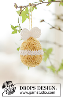 Pastel Treasure / DROPS Extra 0-1688 - Œuf de Pâques tricoté en DROPS Belle. Se tricote de bas en haut en jersey et point de riz, avec un nœud.  Thème: Pâques.