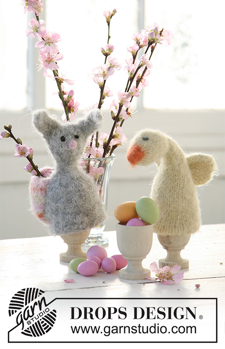Easter Egg Pals / DROPS Extra 0-501 - Tovet DROPS påskekylling og Tovet DROPS påskehare i 2 tråder Alpaca.