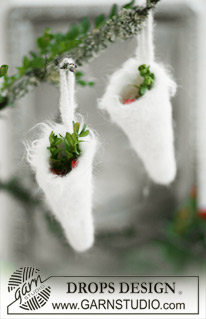 Christmas Wreaths & Stockings / DROPS Extra 0-531