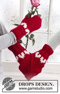 Christmas Mittens / DROPS Extra 0-610