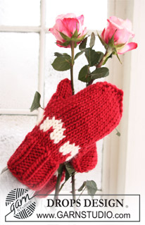 Christmas Mittens / DROPS Extra 0-610