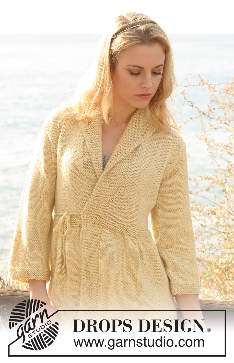 DROPS Extra 0-616 - Knitted DROPS jacket with pleats in 2 threads ”Alpaca”. Size S - XXXL.