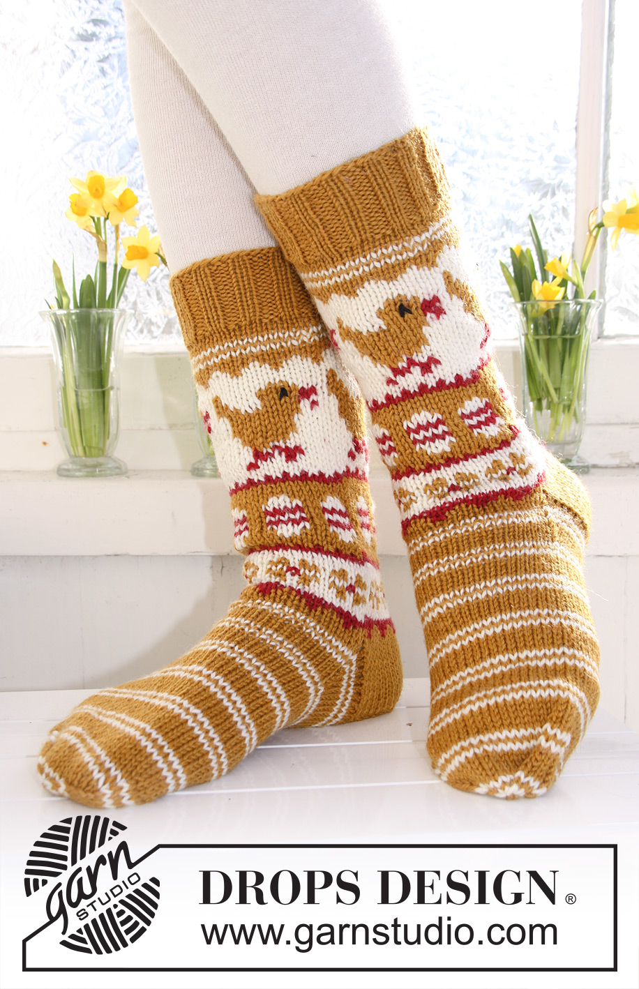 Pio Pio / DROPS Extra 0-625 - Knitted DROPS socks in ”Karisma” with Easter pattern. Size 32-43.