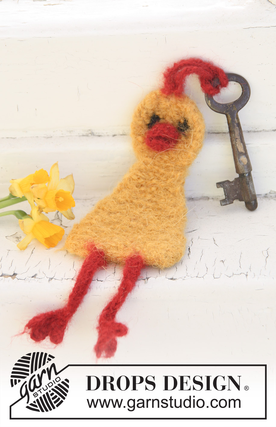Cheeky the Chicken / DROPS Extra 0-632 - Gefilztes DROPS Osterküken in ”Alpaca.”.