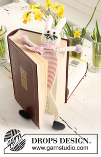 Bella, the Book Bunny / DROPS Extra 0-633 - Heklet DROPS bokmerke med hare i Alpaca.