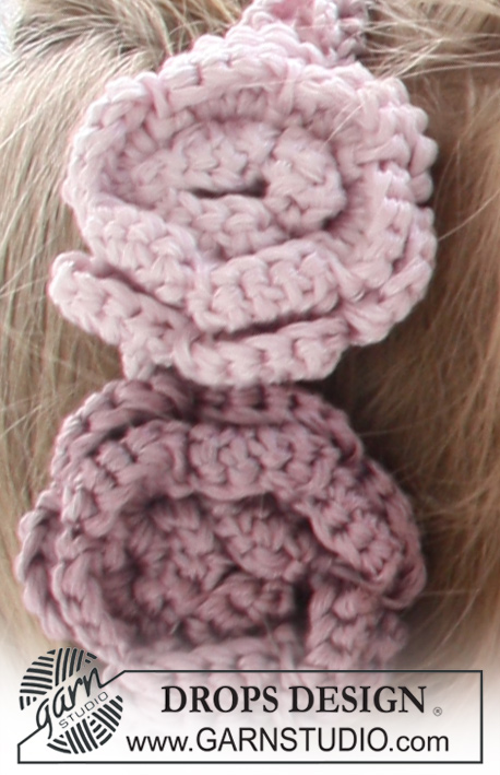 Spring in the Hair / DROPS Extra 0-676 - Hæklet DROPS hårbånd med hæklede roser i ”Cotton Viscose”