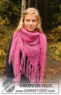 Mirabella / DROPS Extra 0-716 - Dreieckiger Schal in Verdi.
DROPS design: Model Nr.: VE-001