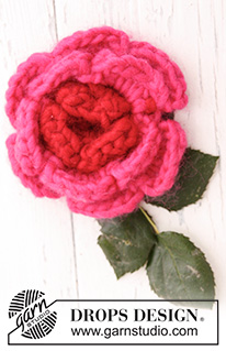 DROPS Extra 0-758 - Crochet DROPS flower in Snow.