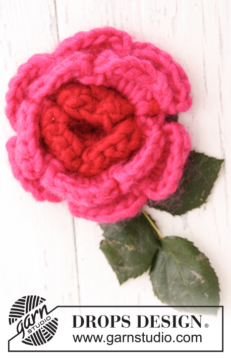 DROPS Extra 0-758 - Crochet DROPS flower in Snow.