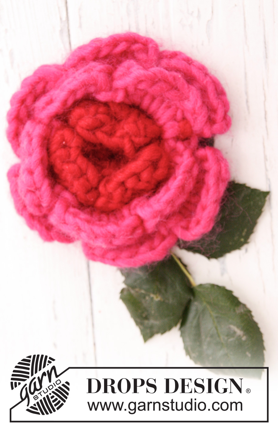 DROPS Extra 0-758 - Crochet DROPS flower in Snow.